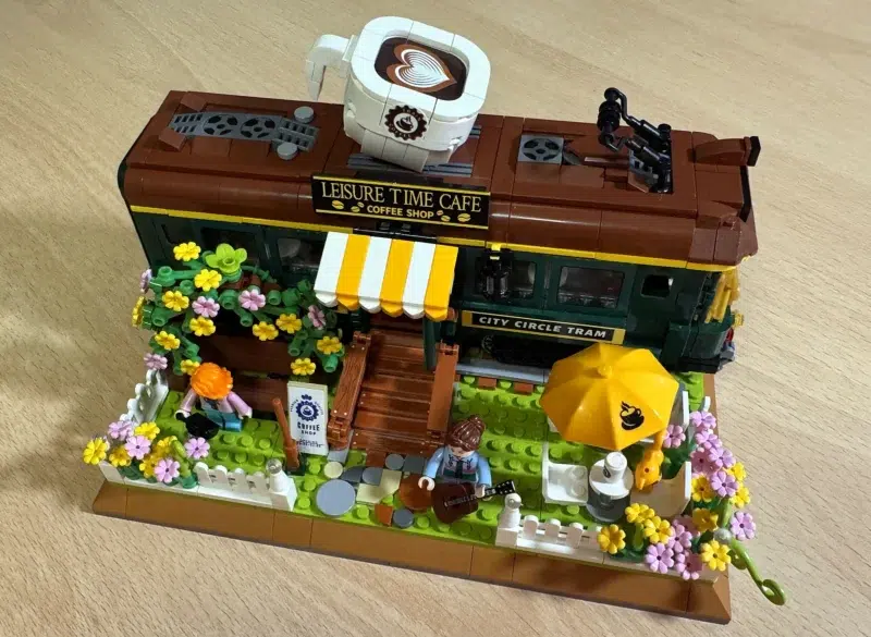 CraftBrickWorks Vintage Train Café Gesamtansicht